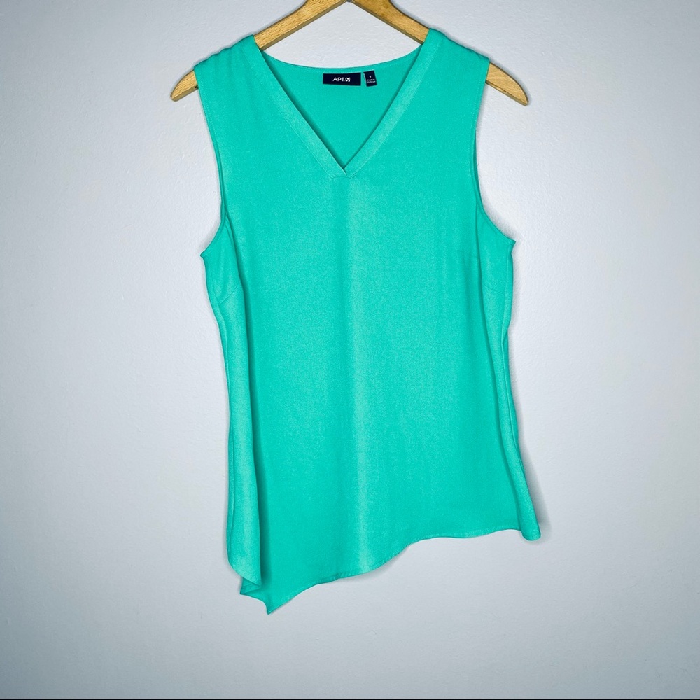 APT. 9 Sleeveless V Neck Top